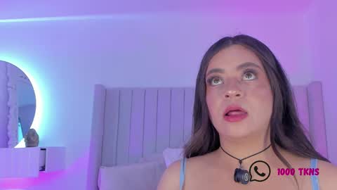 Sarah Bonneth online show from November 17, 12:06 pm