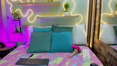 Sara online show from April 10, 12:49 am