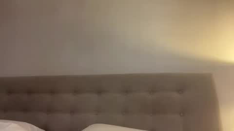 Snapshot of sarah_heart_aus chatting on March 6, 9:14 am Sarah Heart Aus online show from March 6, 9:14 am