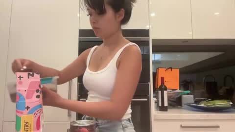 Snapshot of sarah_heart_aus chatting on January 9, 12:57 am Sarah Heart Aus online show from January 9, 12:57 am