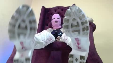 Sarah online show from November 13, 4:06 pm