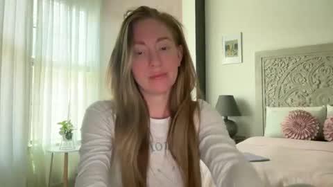 Sarah online show from July 10, 8:20 pm