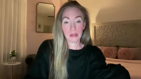 Sarah online show from June 2, 3:29 am
