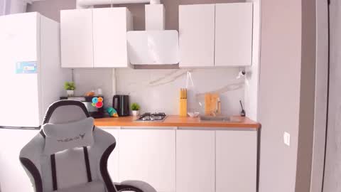 Sarah online show from September 23, 12:36 pm