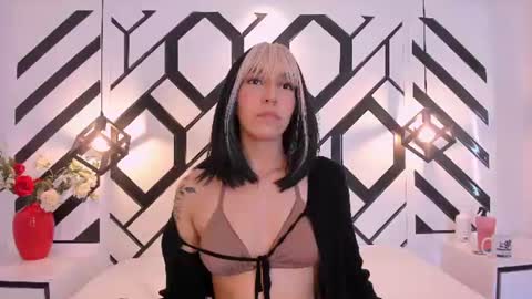 SARAH online show from June 14, 7:47 pm