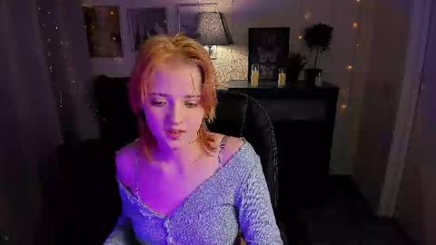 Sarah online show from April 10, 8:59 pm