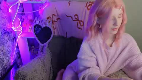 Sara online show from February 2, 1:37 am