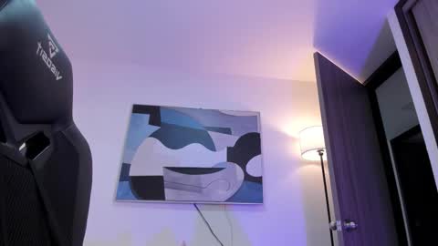 I am Sara  online show from March 17, 10:25 pm