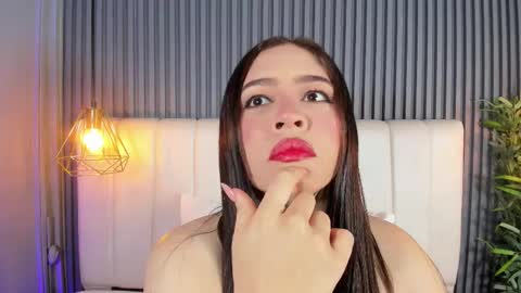 Sara   online show from February 19, 10:52 pm