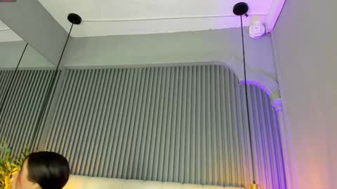 Sara   online show from December 13, 10:48 pm