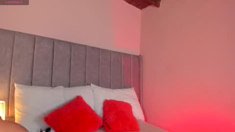 Sara Garcia online show from November 20, 4:46 am