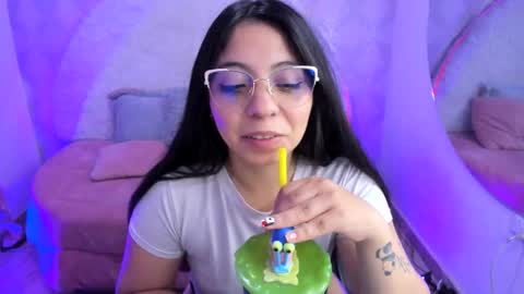 Sara online show from February 26, 8:24 am