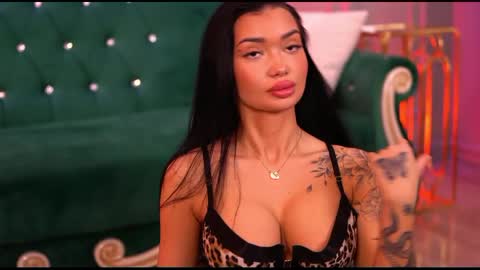 Dennise online show from February 22, 7:10 pm