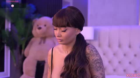 Dennise online show from October 9, 6:56 pm