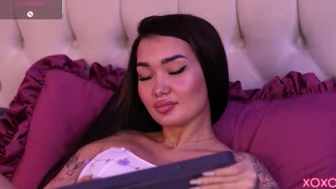 Dennise online show from November 1, 9:52 pm