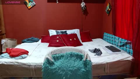 S A S H A R O S E online show from November 26, 1:56 pm