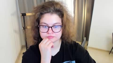 .Alexandra online show from September 18, 9:35 pm