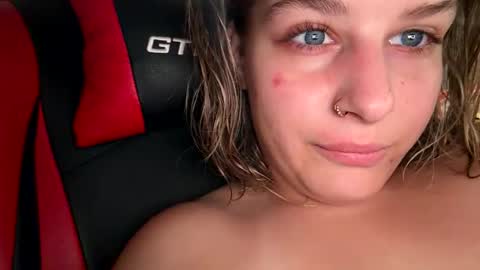 sassysquirtsmmm online show from April 23, 4:42 pm