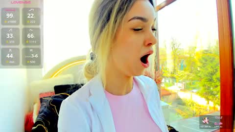 sassyt33n online show from April 12, 6:16 am