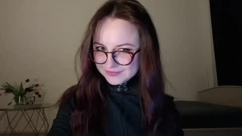 Lori online show from April 19, 6:32 pm