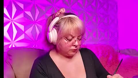 Gina George online show from February 7, 1:53 am