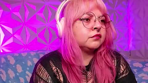 Gina George online show from March 1, 10:20 pm