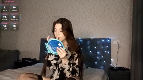 Sophie online show from December 4, 7:25 pm