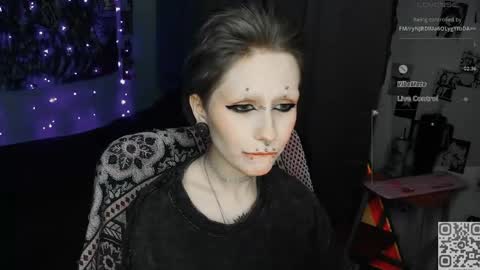 pronoun she. name Mary. age 21. online show from April 27, 6:38 pm