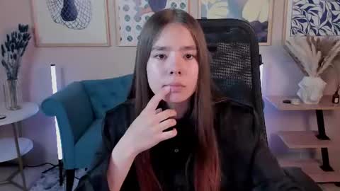 Saya online show from July 11, 10:59 am