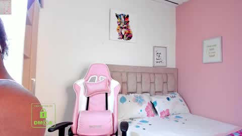 scarlet online show from March 5, 2:23 pm