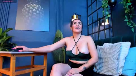 Scarlet Edwars online show from March 16, 4:55 pm