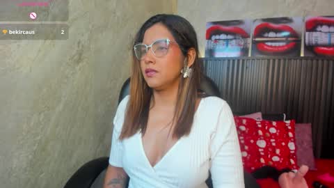 Scarlet online show from February 13, 1:35 pm