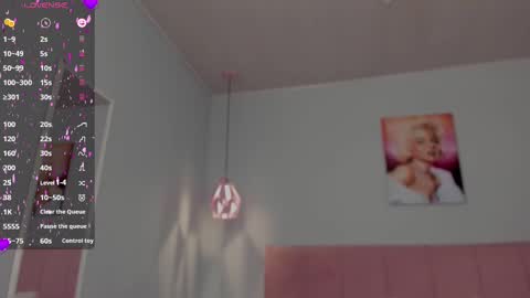 Scarlet  online show from March 8, 12:20 am