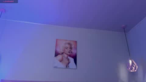 Scarlet  online show from November 8, 5:23 am