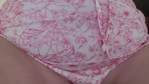 scarlett_mill online show from May 11, 4:26 pm