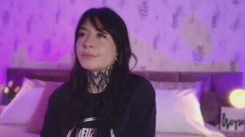 Scolw  online show from September 25, 9:01 pm