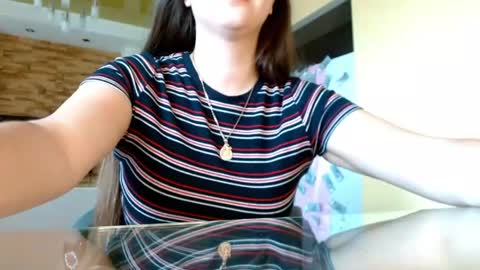 Elizabeth  online show from May 22, 9:29 am