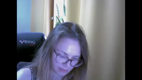 Snapshot of sea_dream chatting on October 9, 5:55 am SEA Dream online show from October 9, 5:55 am
