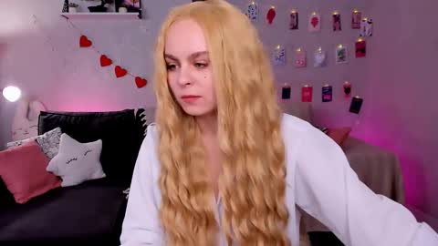 Vivien online show from March 3, 8:53 am