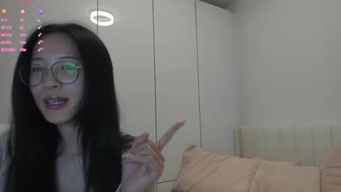 Snapshot of secretgirlfriendxo chatting on October 24, 12:28 am Angela online show from October 24, 12:28 am