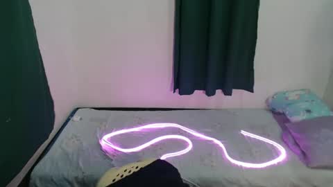 Snapshot of seductive_chailyn chatting on October 18, 8:06 am just call me baby online show from October 18, 8:06 am