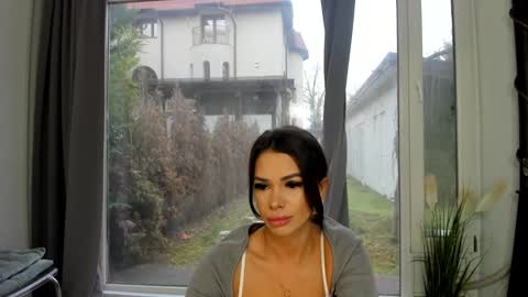 Selena online show from January 12, 9:51 am