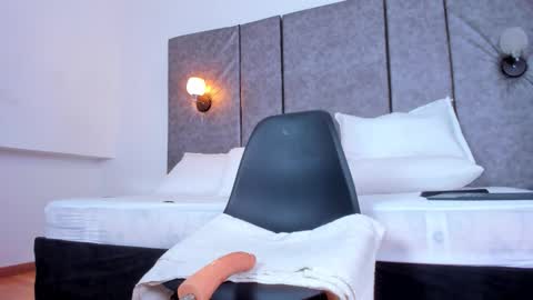  Selena  online show from November 25, 3:09 am