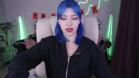 Snapshot of selenairis chatting on October 29, 1:43 am selenairis online show from October 29, 1:43 am