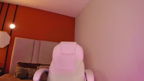 Snapshot of selene_e chatting on September 19, 9:58 pm Karol. online show from September 19, 9:58 pm