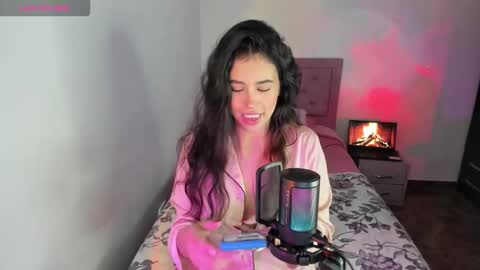 Snapshot of selene_e chatting on October 23, 9:21 pm Karol. online show from October 23, 9:21 pm