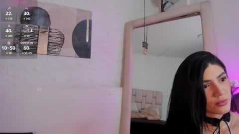 Snapshot of selenem_ chatting on September 25, 11:42 am Selene online show from September 25, 11:42 am