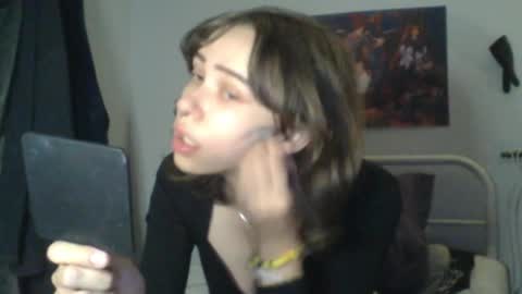 Snapshot of sendforesme chatting on October 11, 12:15 am goddess esme  online show from October 11, 12:15 am