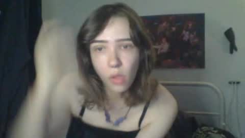 Snapshot of sendforesme chatting on October 25, 12:18 am goddess esme  online show from October 25, 12:18 am