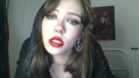 Snapshot of sendforesme chatting on January 17, 11:51 pm goddess esme  online show from January 17, 11:51 pm